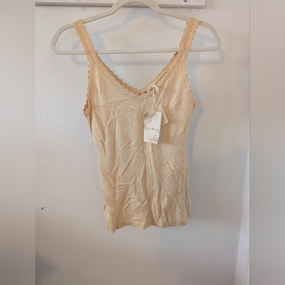 Hem & Thread Cream Knit Scalloped Edge Tank